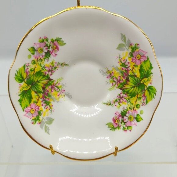 Clare Teacup & Saucer Fine Bone China Made in England Floral Gold Trim - Picture 2 of 10